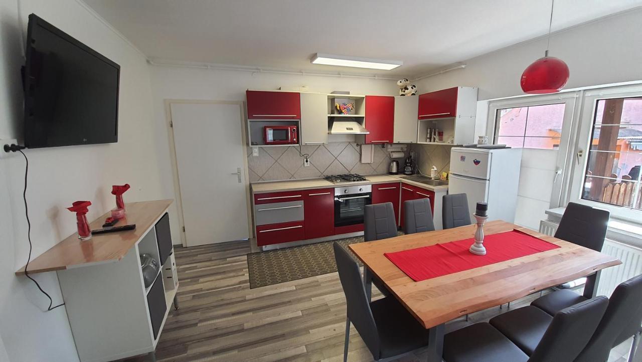 Apartma4Us 马里博尔 外观 照片