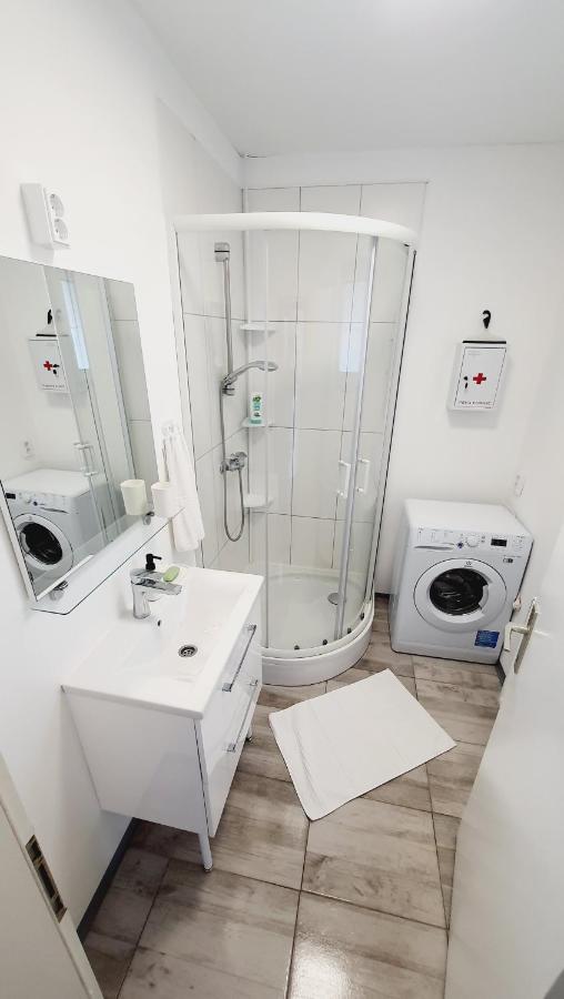 Apartma4Us 马里博尔 外观 照片